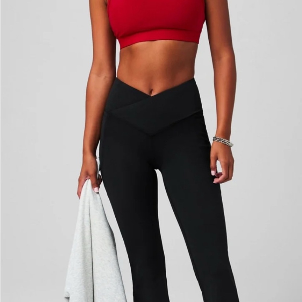Fabletics V waist Flare yoga pants